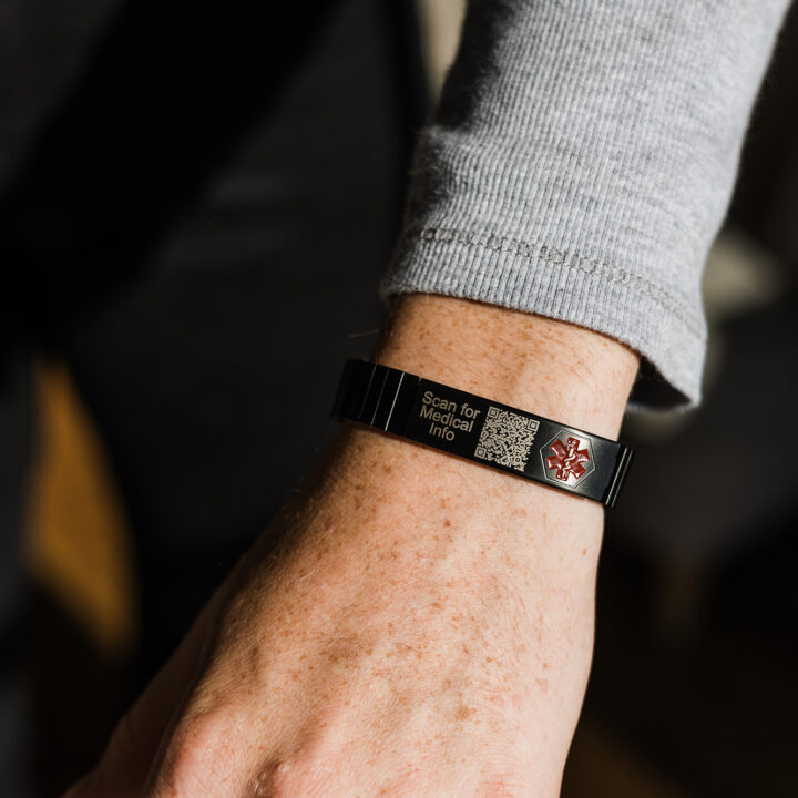 August (Teen Bracelet)